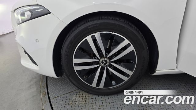 Mercedes-Benz A-Class A220 Sedan — пробег 61 512 км