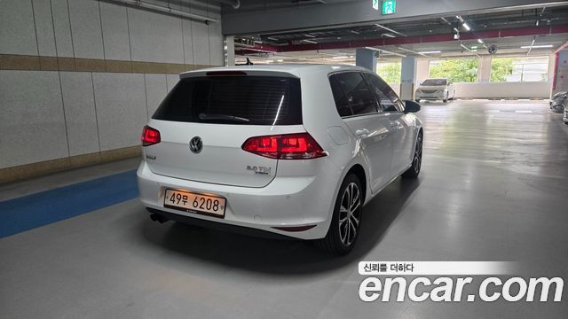 Volkswagen Golf 2.0 TDI Premium — пробег 61 476 км