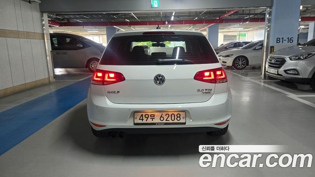 Volkswagen Golf 2.0 TDI Premium — пробег 61 476 км