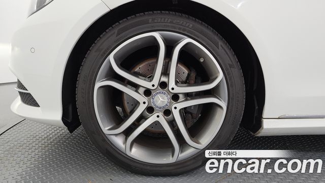 Mercedes-Benz E-Class E250 BlueTec 4MATIC AV — пробег 157 121 км
