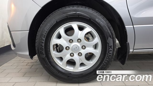 Hyundai Starex Van 5-Seater Modern — пробег 118 001 км
