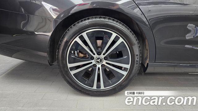 Mercedes-Benz E-Class E250 Avantgarde — пробег 70 430 км