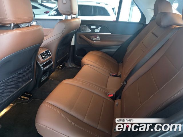 Mercedes-Benz GLE-Class GLE450 4MATIC — пробег 1 786 км
