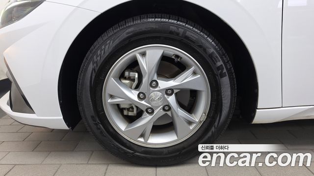 Hyundai AVANTE 1.6 Modern — пробег 49 587 км