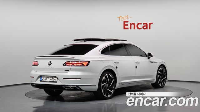 Volkswagen Arteon 2.0 TDI R-LIINE 4Motion — пробег 76 597 км — фото 2 из 5