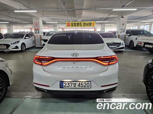 Hyundai Grandeur 2.4 Premium Special — пробег 54 000 км
