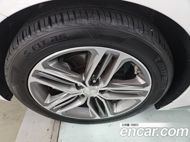 Hyundai Grandeur 2.4 Premium Special — пробег 54 000 км