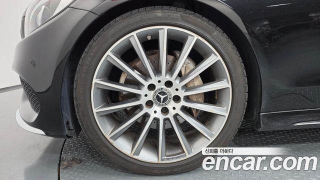 Mercedes-Benz C-Class C200 Cabriolet — пробег 110 525 км