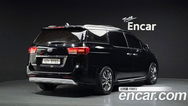 Kia Carnival из Кореи Encar