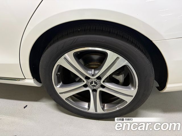 Mercedes-Benz E-Class E300 Avantgarde — пробег 59 046 км
