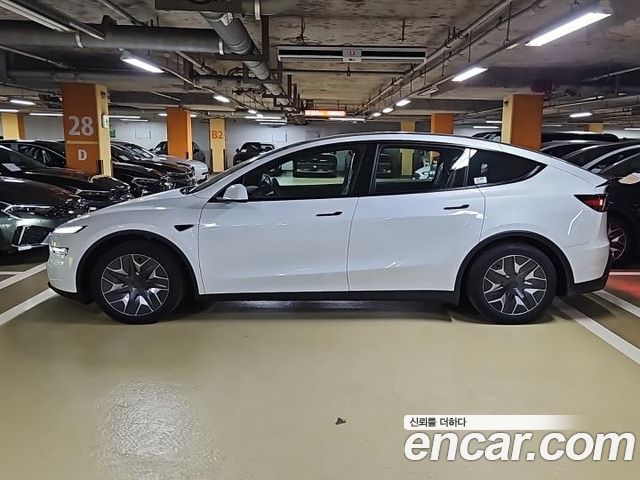 Tesla Model Y L Long Range AWD — пробег 8 км — фото 5 из 5