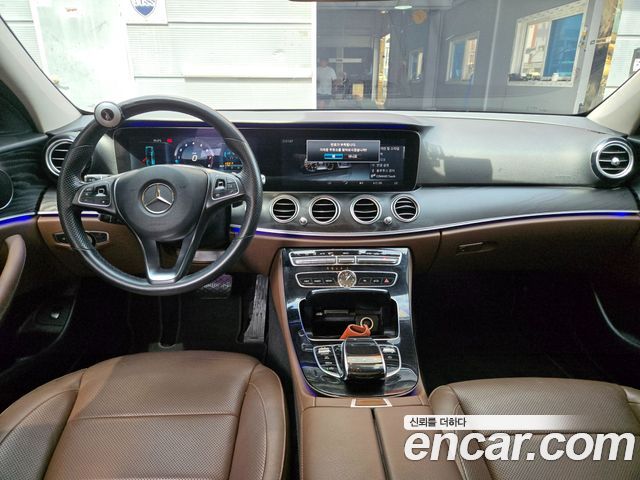Mercedes-Benz E-Class E300 Avantgarde — пробег 208 450 км