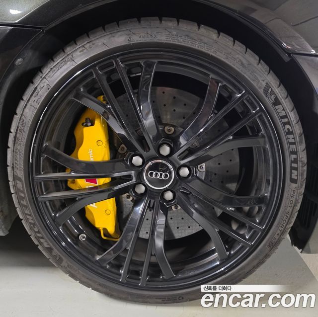 Audi R8 из Кореи Encar