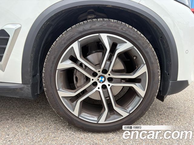 BMW X5 xDrive 40i xLine — пробег 11 236 км — фото 5 из 5