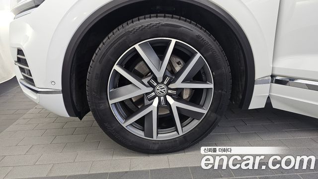 Volkswagen Touareg 3.0 TDI Prestige — пробег 139 490 км — фото 5 из 5