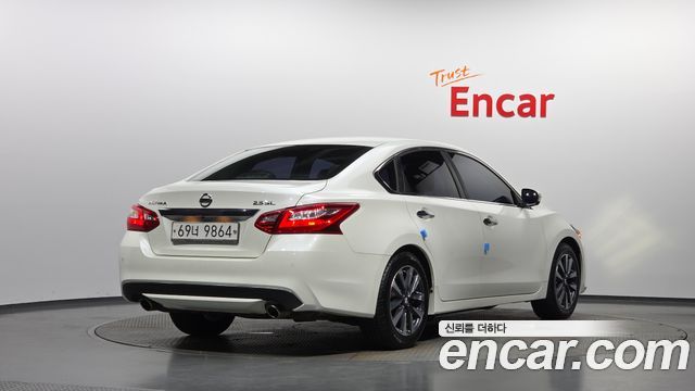 Nissan Altima из Кореи Encar