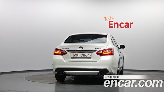 Nissan Altima из Кореи Encar