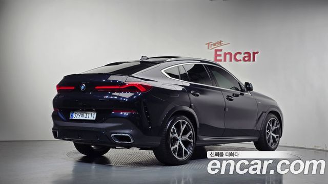 BMW X6 xDrive40i M Sport — пробег 66 665 км — фото 2 из 5