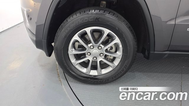 Jeep Cherokee 3.0 Diesel Limited WK2 — пробег 53 892 км — фото 5 из 5