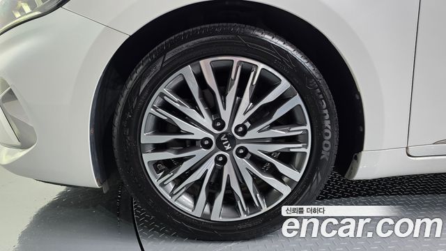 Kia K7 из Кореи Encar