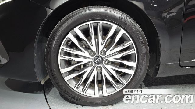 Kia K7 из Кореи Encar