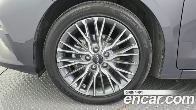 Kia K3 из Кореи Encar