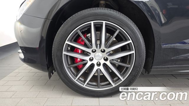 Maserati Ghibli 3.0S Q4 3rd — пробег 112 406 км