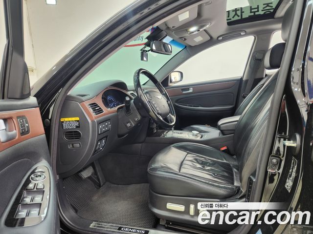 Hyundai Genesis из Кореи Encar
