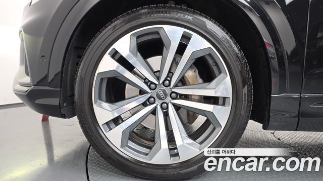 Audi Q8 из Кореи Encar