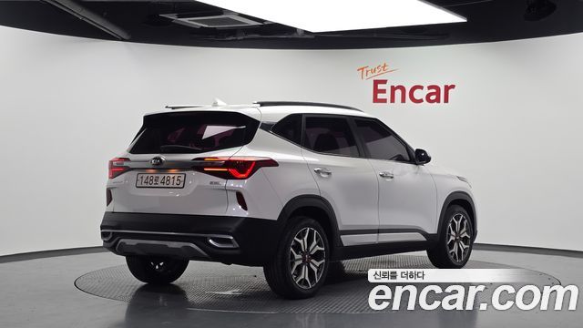 Kia Seltos из Кореи Encar