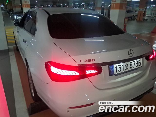 Mercedes-Benz E-Class из Кореи Encar