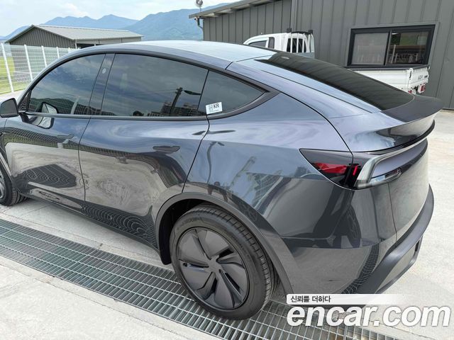 Tesla Model Y Premium RWD — пробег 659 км — фото 5 из 5