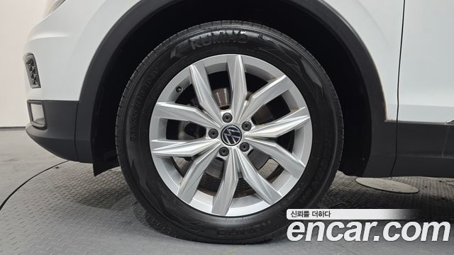 Volkswagen Tiguan 2.0 TDI Premium — пробег 170 541 км — фото 5 из 5