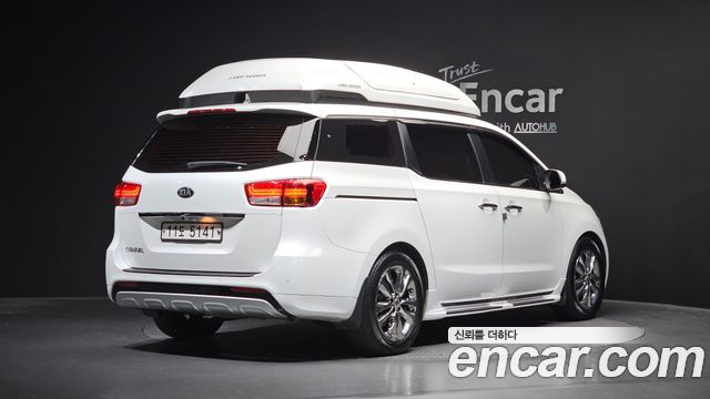 Kia Carnival из Кореи Encar