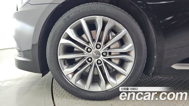 Hyundai Genesis из Кореи Encar