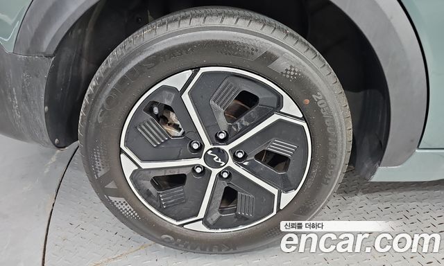 Kia Niro Prestige — пробег 73 981 км — фото 5 из 5