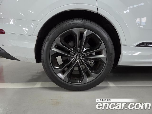 Audi Q7 50 TDI Quattro Premium — пробег 1 700 км — фото 5 из 5