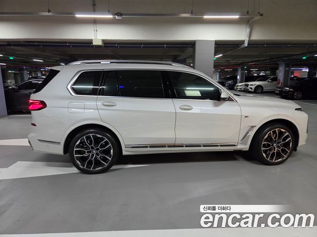BMW X7 xDrive 40i M Sport 6STR — пробег 22 115 км — фото 5 из 5