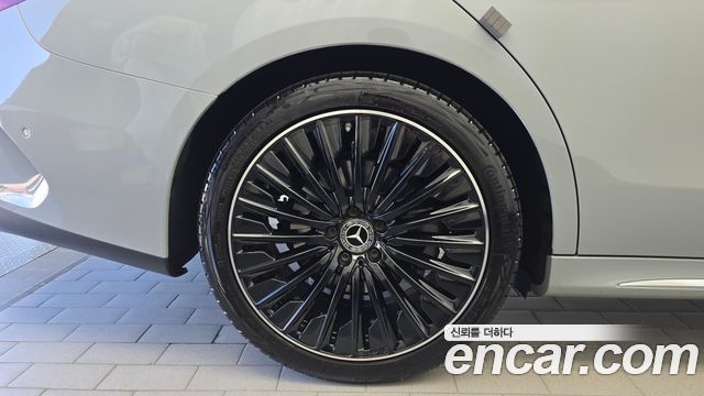 Mercedes-Benz E-Class E300 4MATIC AMG Line Premiere Special — пробег 67 697 км — фото 5 из 5