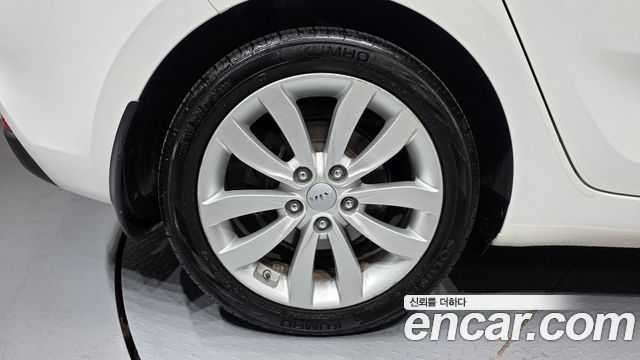 Kia Carens из Кореи Encar