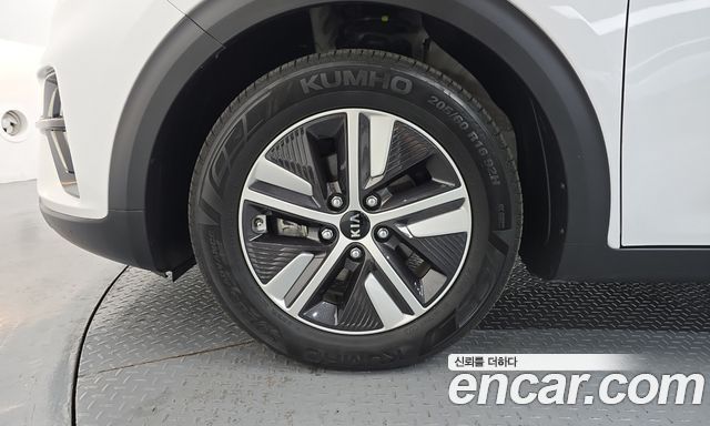 Kia Niro 1.6 HEV Prestige — пробег 79 935 км — фото 5 из 5