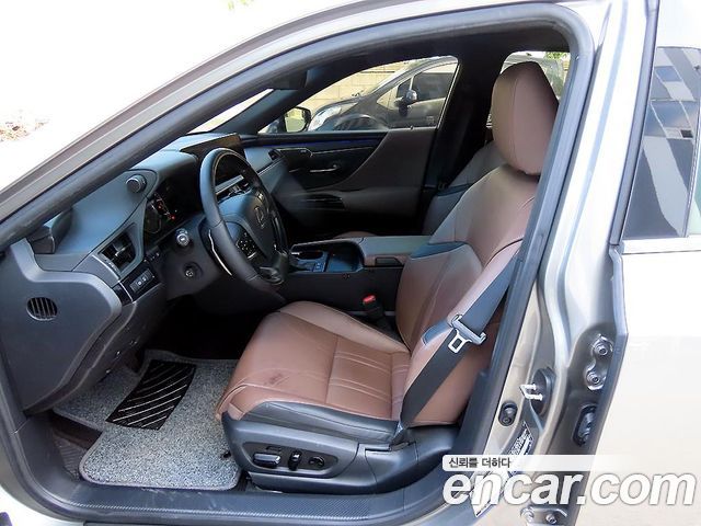 Lexus ES Executive — пробег 129 216 км — фото 5 из 5