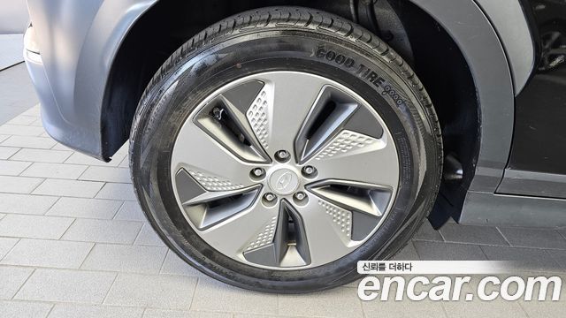 Hyundai Kona Premium — пробег 286 450 км — фото 5 из 5