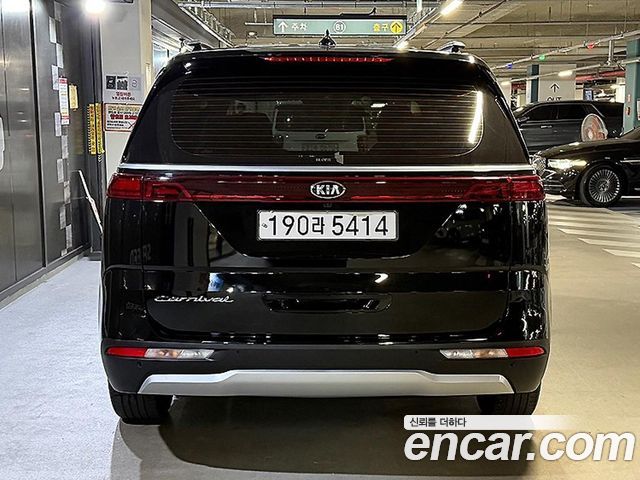 Kia Carnival Diesel 9-Seater Prestige — пробег 154 284 км — фото 5 из 5