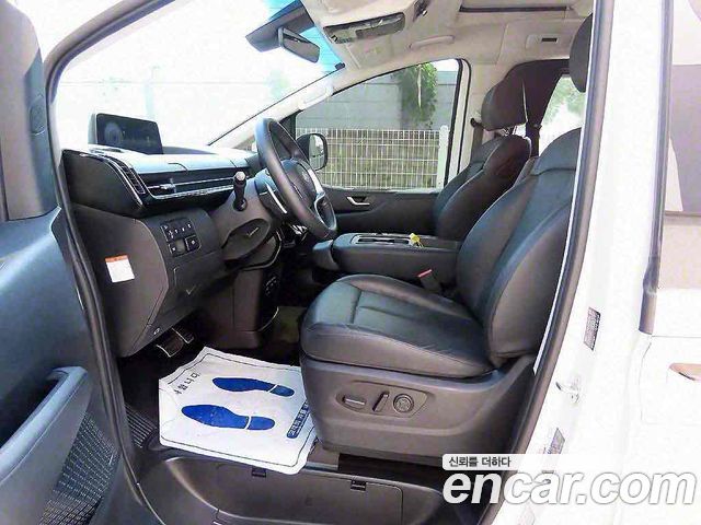 Hyundai Staria 4WD Camper Prestige Camper 11Seater — пробег 74 395 км — фото 5 из 5