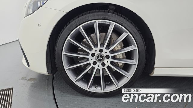Mercedes-Benz E-Class E350 4MATIC AMG Line — пробег 20 413 км — фото 5 из 5