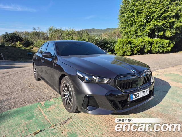 BMW 5-Series 520i M Sport — пробег 12 793 км — фото 1 из 5