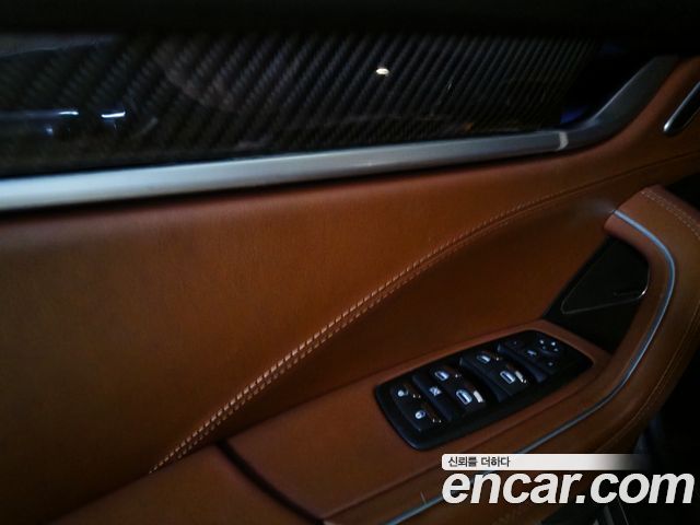 Maserati Levante 3.0 Diesel AWD — пробег 100 000 км — фото 5 из 5