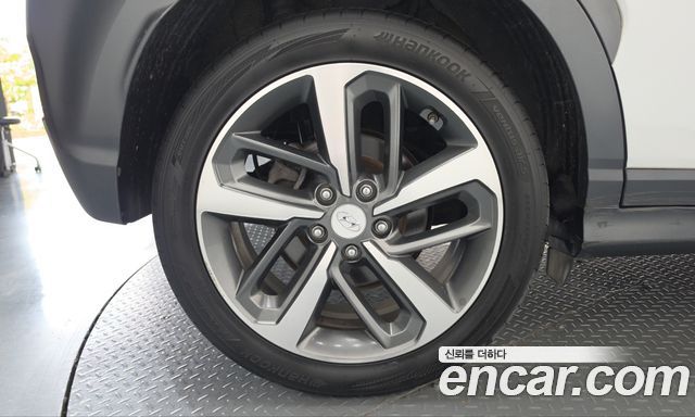 Hyundai Kona из Кореи Encar