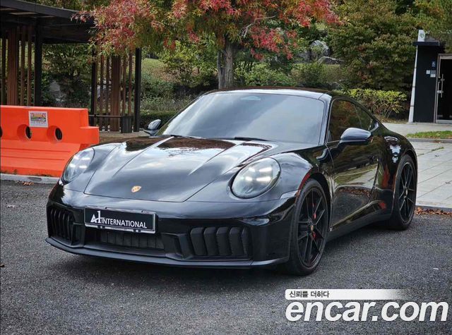 Porsche 911 Carrera 4 GTS